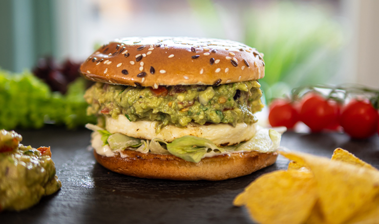 Guacamole burger füstös grillsajttal