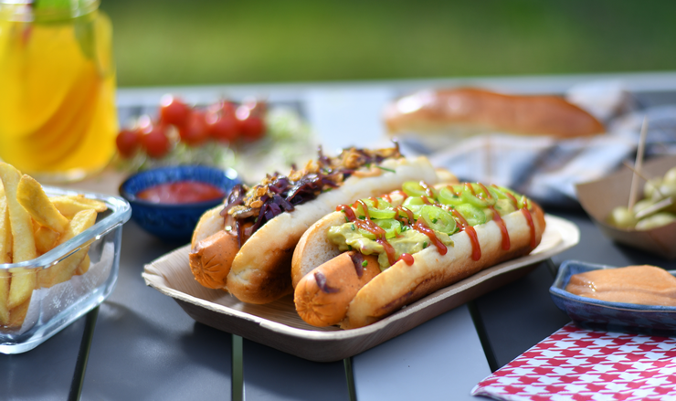 Hot dog buli Gyulai kolbász fűszeres grillsajt rudakkal